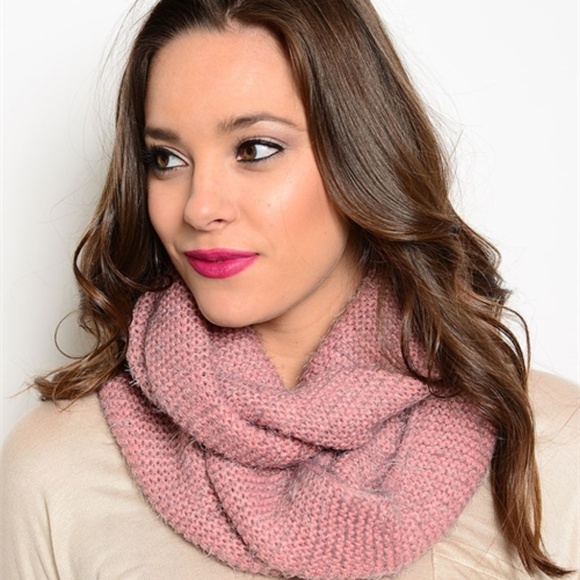 Accessories - 🤗ALMOST GONE🤗BLUSH FUZZY KNIT INFINITY SCARF